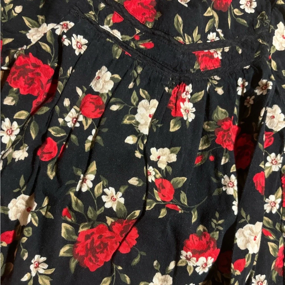 Old Navy Baby Girls Floral Dress - Picture 2 of 2